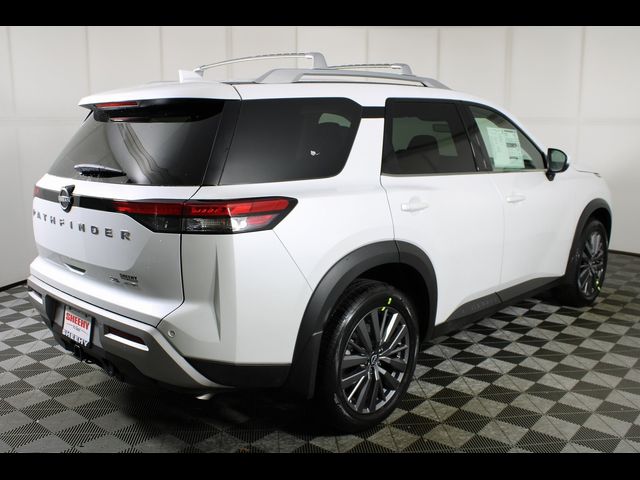 2025 Nissan Pathfinder SL