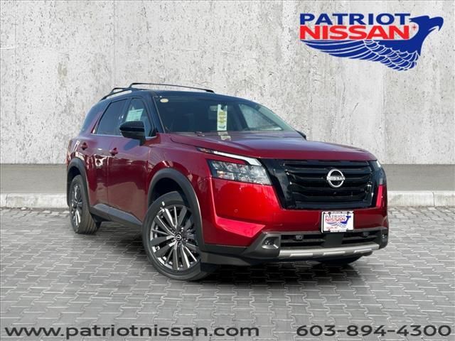 2025 Nissan Pathfinder SL