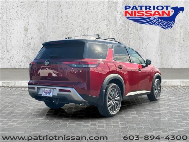 2025 Nissan Pathfinder SL