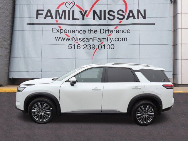 2025 Nissan Pathfinder SL