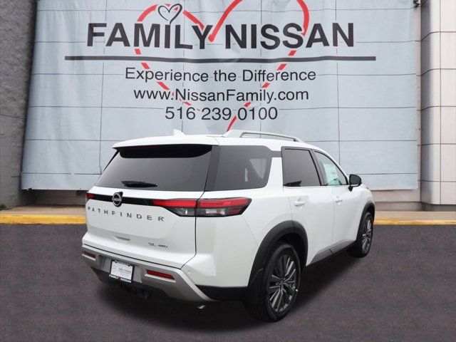 2025 Nissan Pathfinder SL