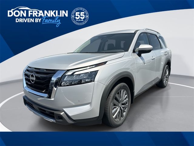 2025 Nissan Pathfinder SL