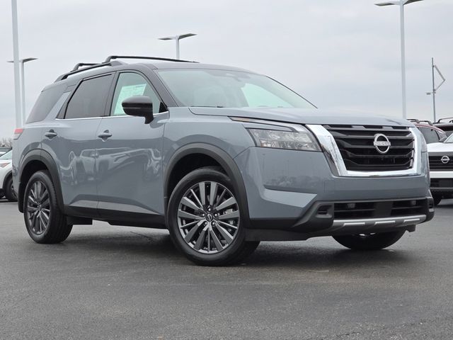 2025 Nissan Pathfinder SL