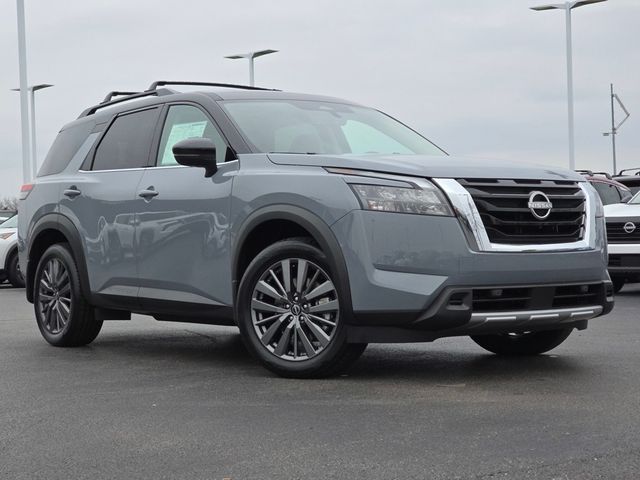 2025 Nissan Pathfinder SL