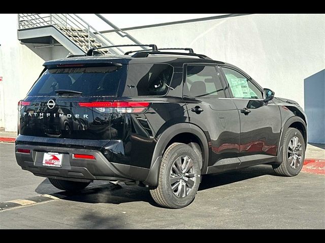 2025 Nissan Pathfinder SV