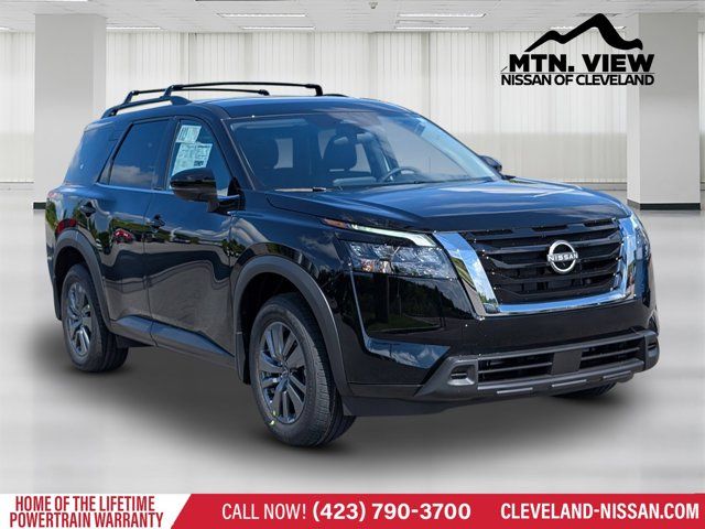 2025 Nissan Pathfinder SV