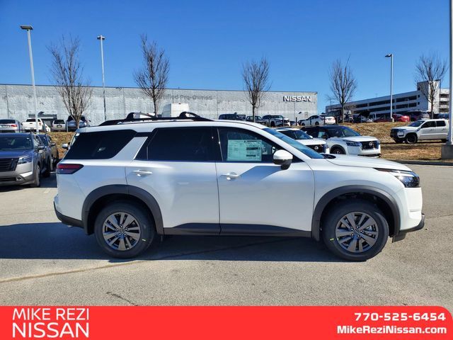 2025 Nissan Pathfinder SV