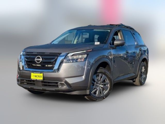 2025 Nissan Pathfinder SV