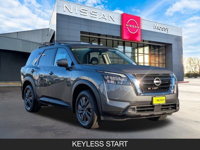 2025 Nissan Pathfinder SV