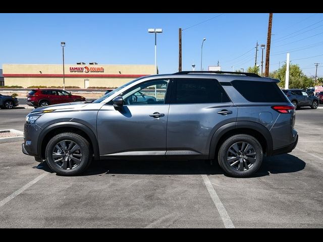 2025 Nissan Pathfinder SV
