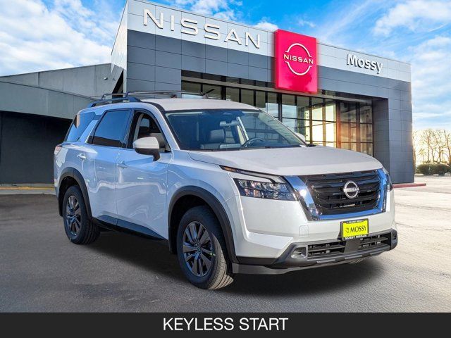 2025 Nissan Pathfinder SV
