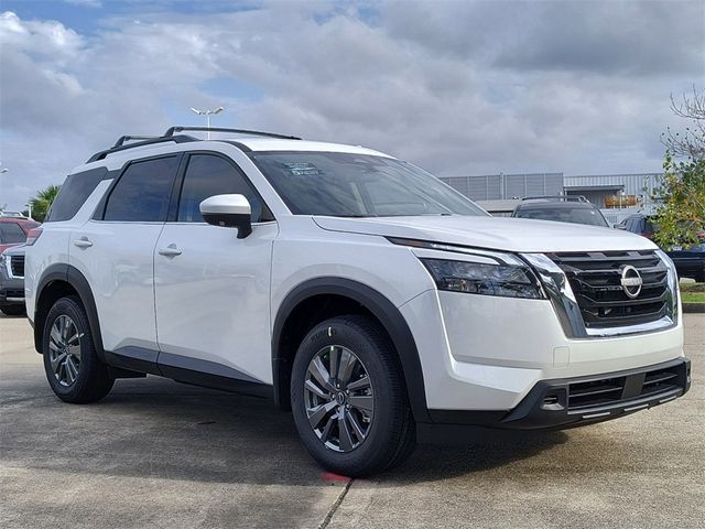 2025 Nissan Pathfinder SV