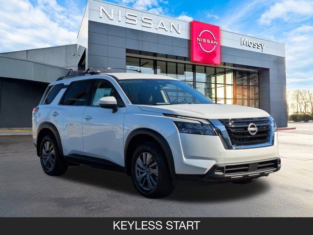 2025 Nissan Pathfinder SV