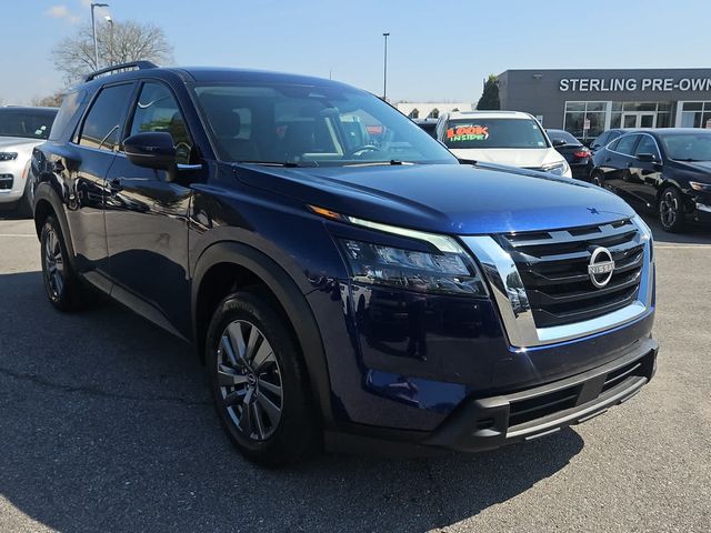 2025 Nissan Pathfinder SV