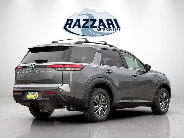 2025 Nissan Pathfinder SV