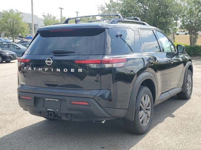 2025 Nissan Pathfinder SV