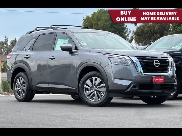 2025 Nissan Pathfinder SV