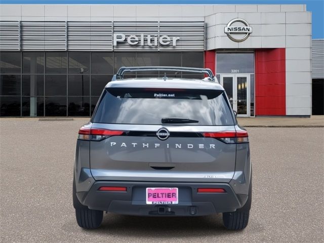 2025 Nissan Pathfinder SV