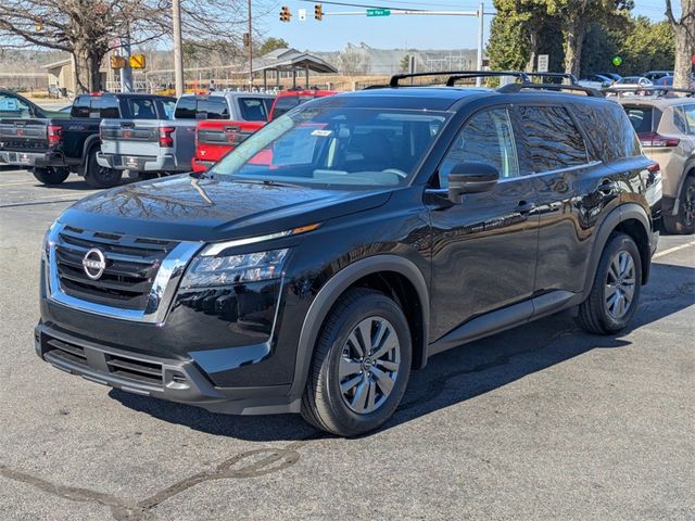 2025 Nissan Pathfinder SV