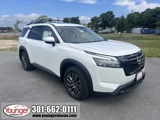 2025 Nissan Pathfinder SV