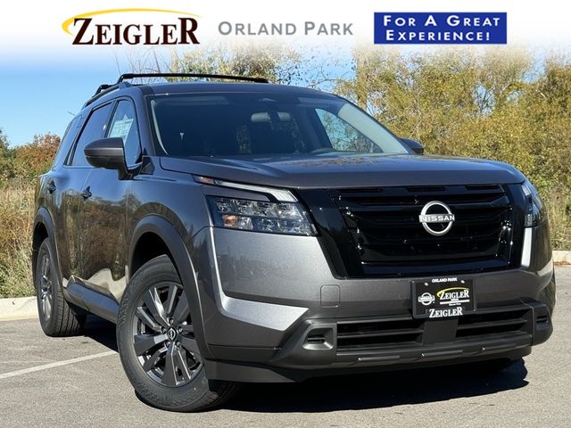 2025 Nissan Pathfinder SV