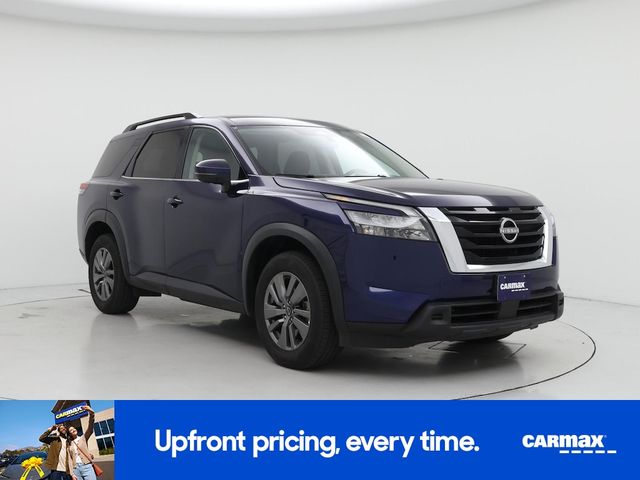 2025 Nissan Pathfinder SV