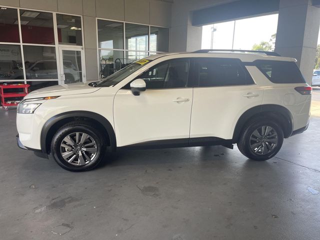 2025 Nissan Pathfinder SV