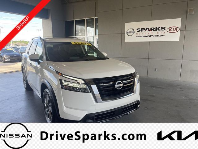 2025 Nissan Pathfinder SV