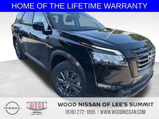 2025 Nissan Pathfinder SV