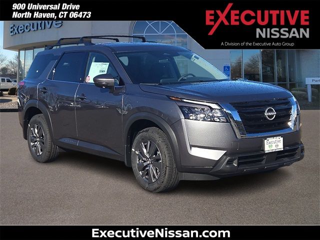 2025 Nissan Pathfinder SV