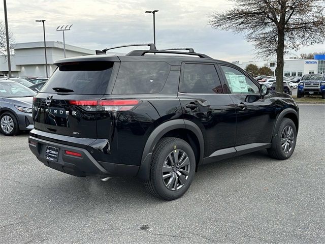 2025 Nissan Pathfinder SV