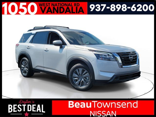 2025 Nissan Pathfinder SV