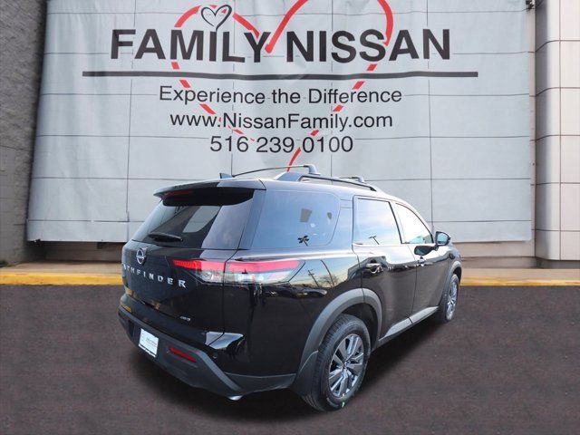 2025 Nissan Pathfinder SV
