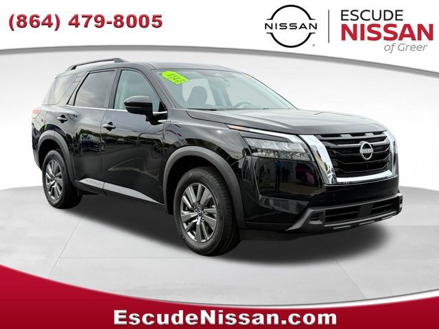 2025 Nissan Pathfinder SV
