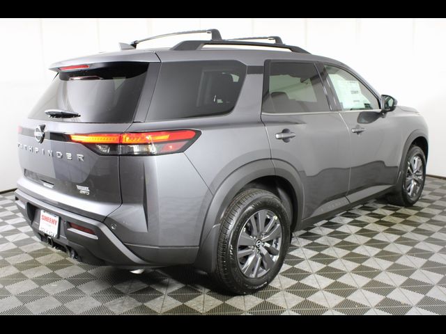 2025 Nissan Pathfinder SV