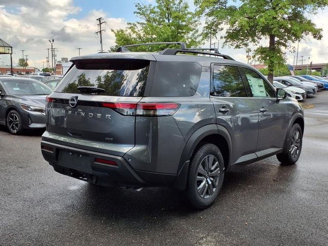 2025 Nissan Pathfinder SV