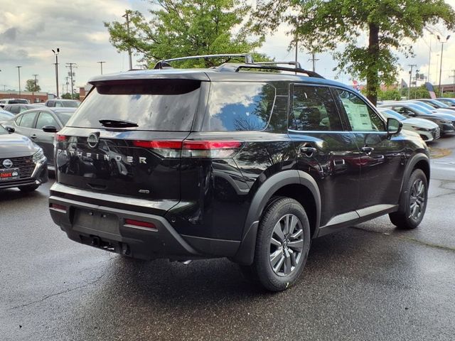 2025 Nissan Pathfinder SV