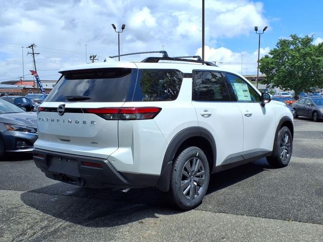 2025 Nissan Pathfinder SV