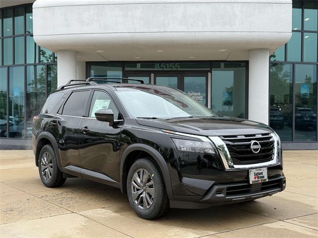 2025 Nissan Pathfinder SV