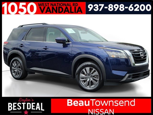 2025 Nissan Pathfinder SV