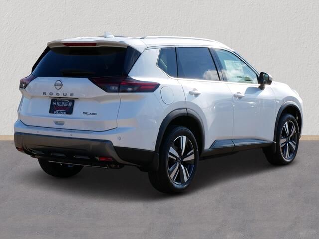 2025 Nissan Rogue SL