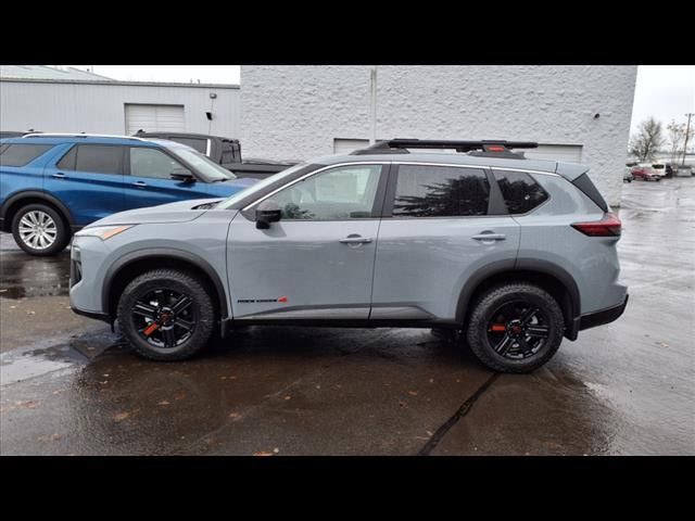 2025 Nissan Rogue Rock Creek