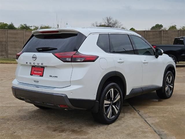 2025 Nissan Rogue SL