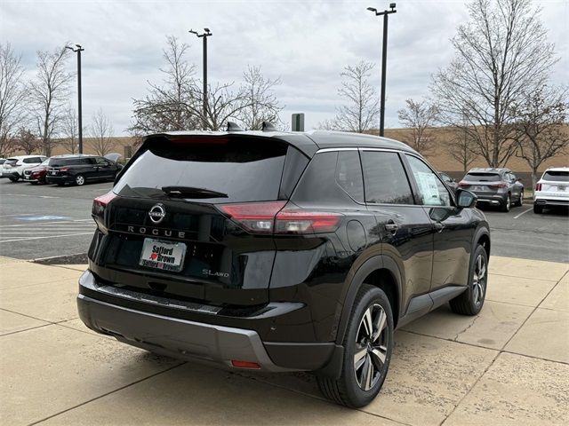 2025 Nissan Rogue SL