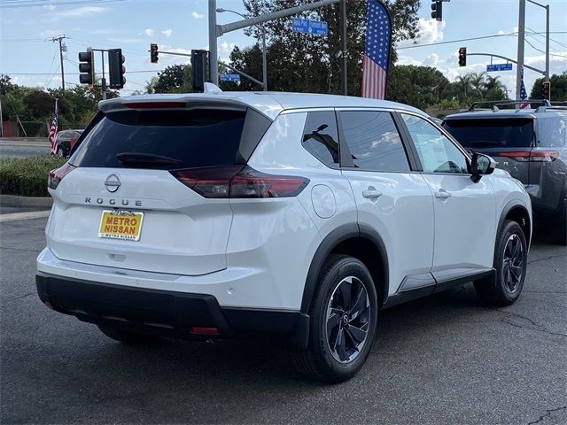 2025 Nissan Rogue SV