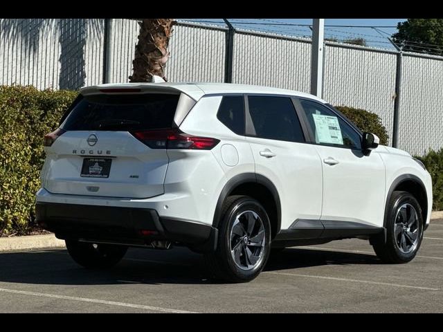 2025 Nissan Rogue SV