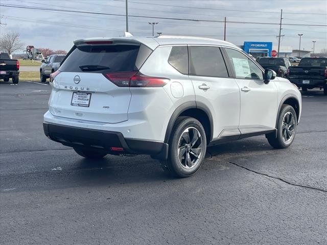 2025 Nissan Rogue SV