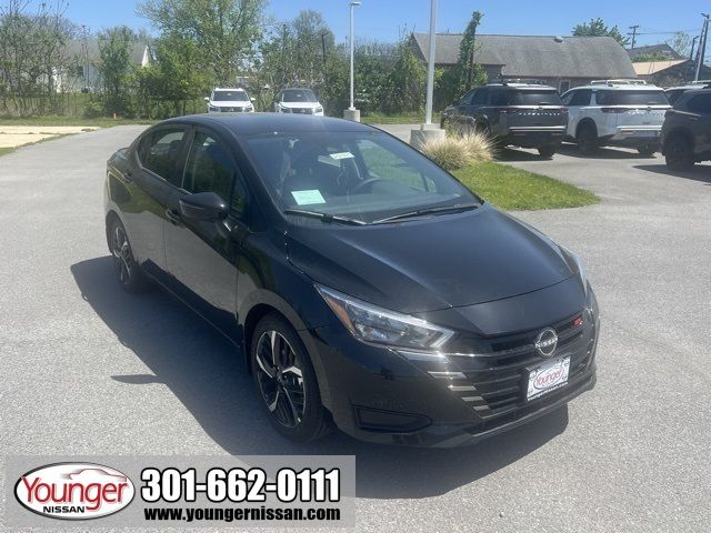 2025 Nissan Versa SR