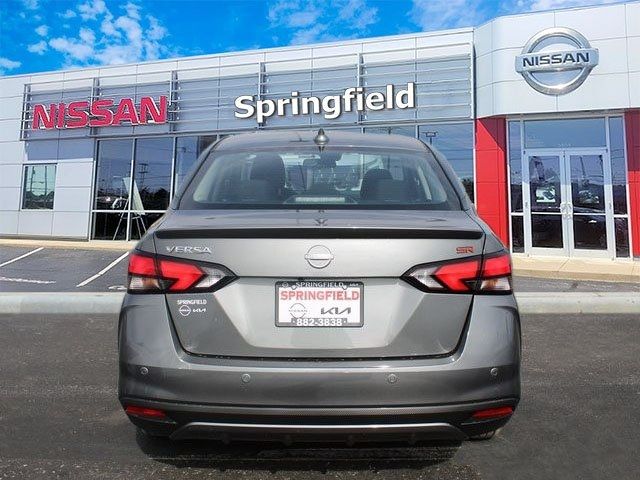 2025 Nissan Versa SR