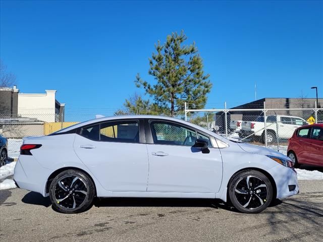 2025 Nissan Versa SR